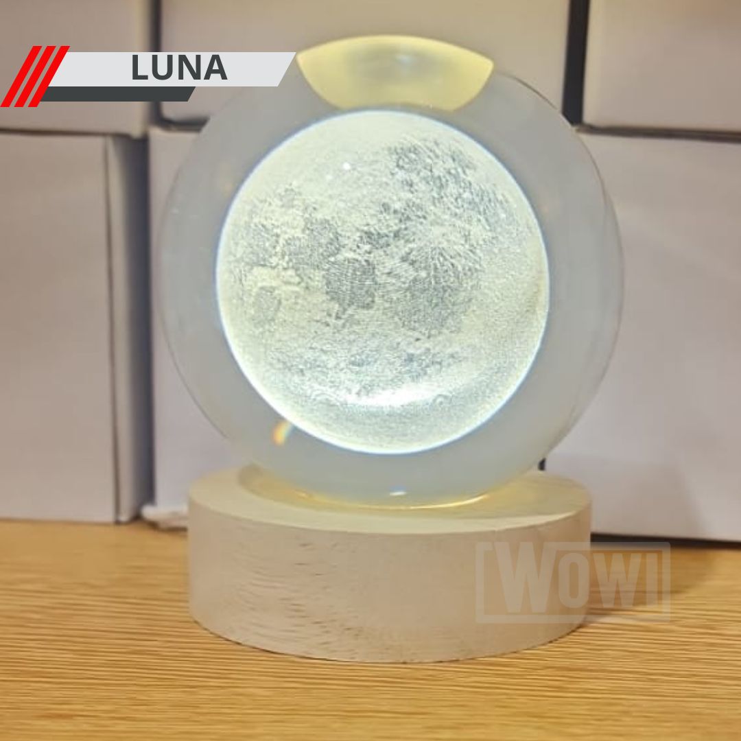 Inspiral Led™  Lampara Led Bola De Cristal Base de Madera